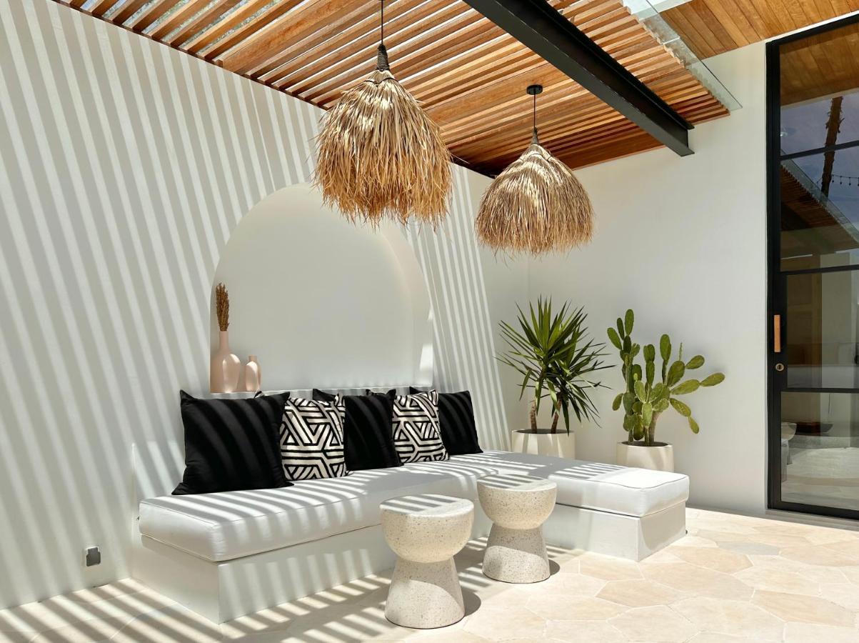 The Suites By The Young Villas Uluwatu Exterior foto