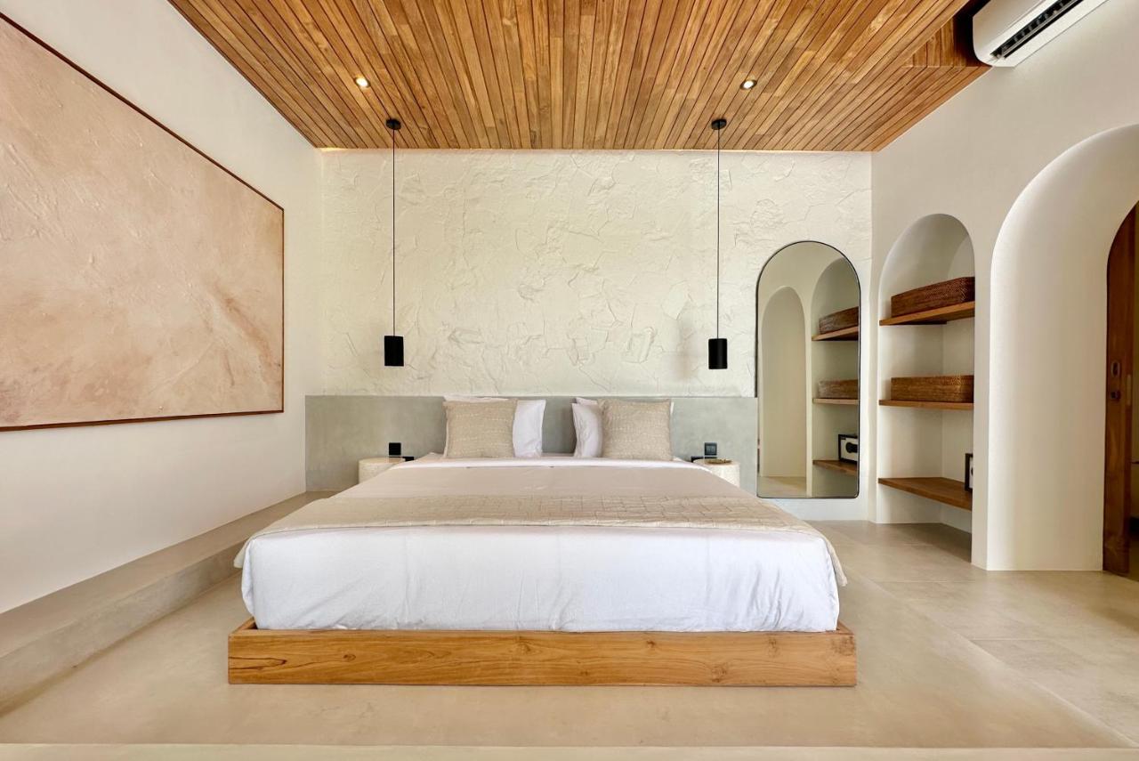 The Suites By The Young Villas Uluwatu Exterior foto